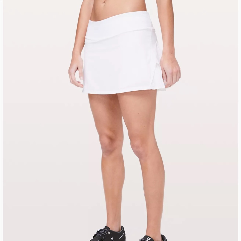 LULU LEMON play it off pleats skirt size 8